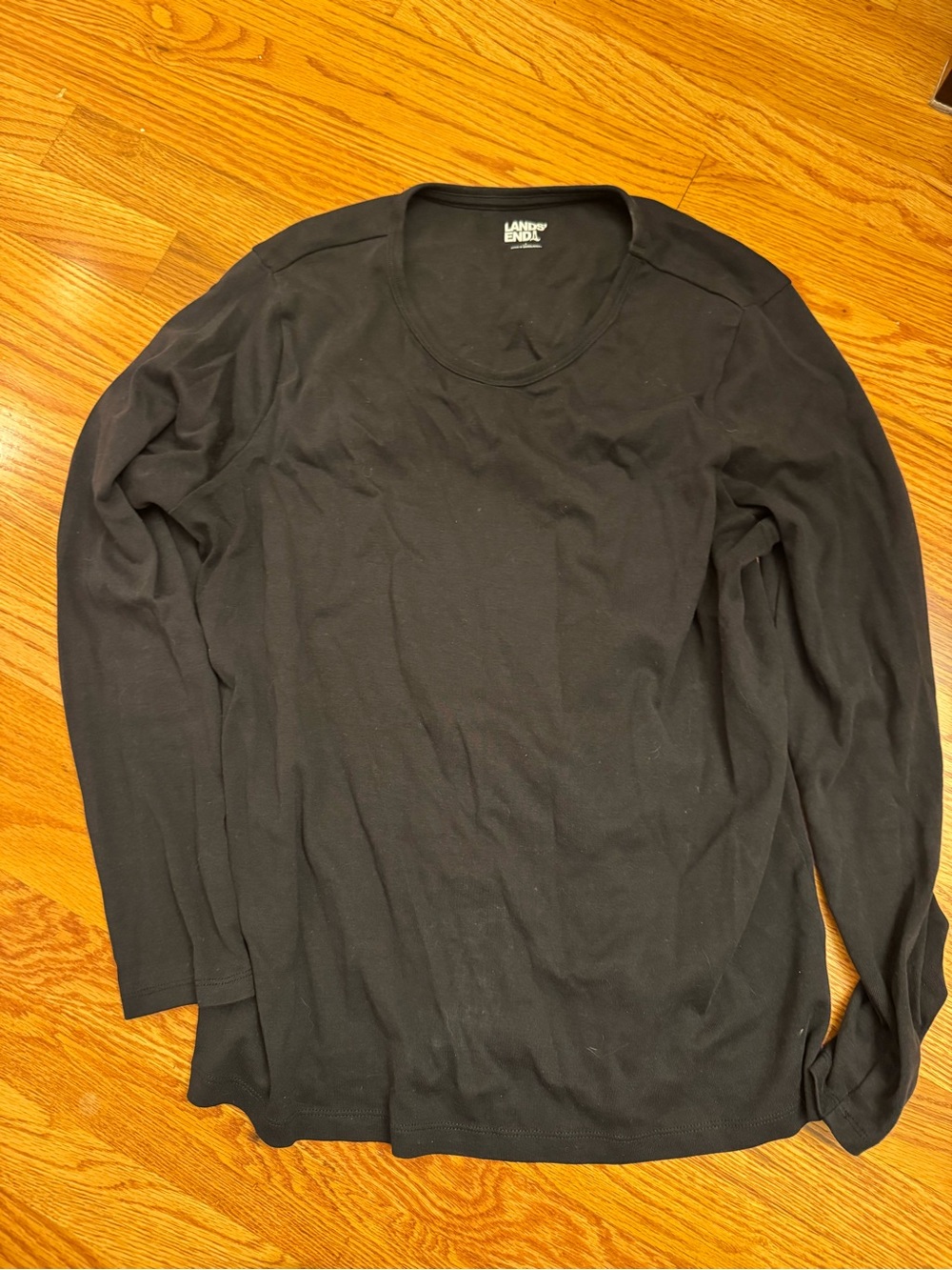 2/$8 SHIRTS 👚 SALE | Lands' End Black Long-Sleeve Crewneck Top
